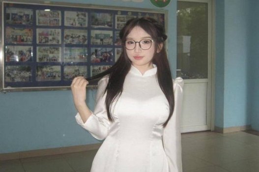Em học sinh trẻ trung thích thú khi bị liếm lồn
